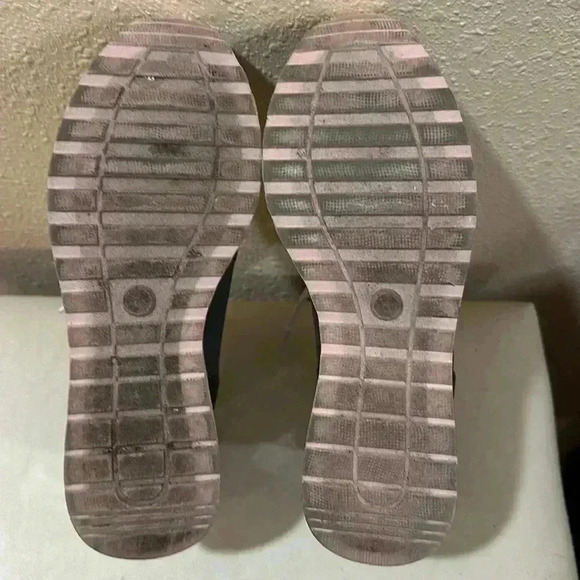 DKNY platform sneakers. Size 7 - Picture 6 of 10